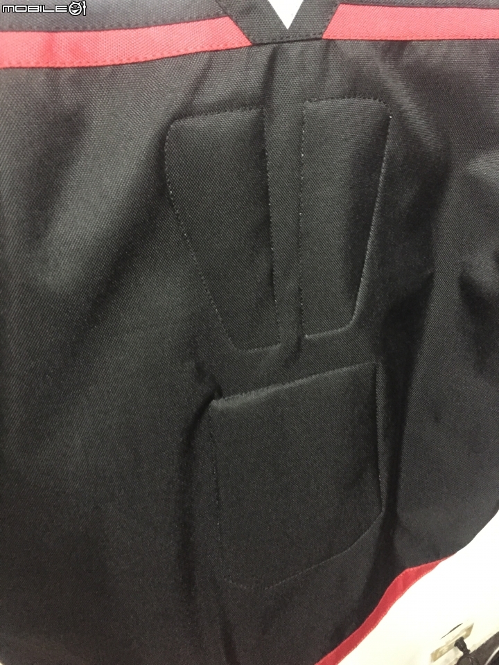 新品牌 ROADFOX 防摔衣開箱