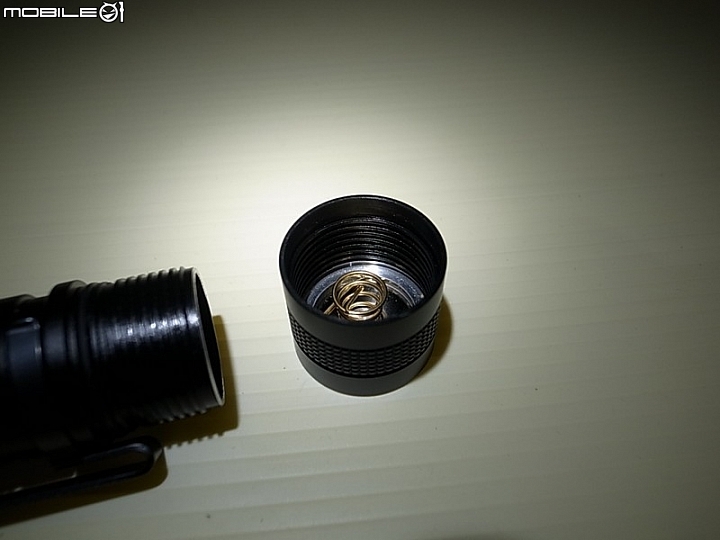 OLIGHT S30 側按小直筒