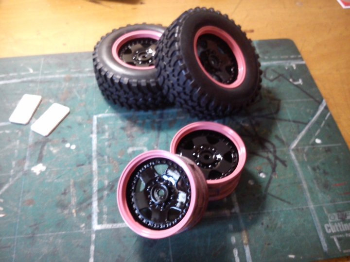 人生的第一台TAMIYA 1/10 RC 粉嫩登場