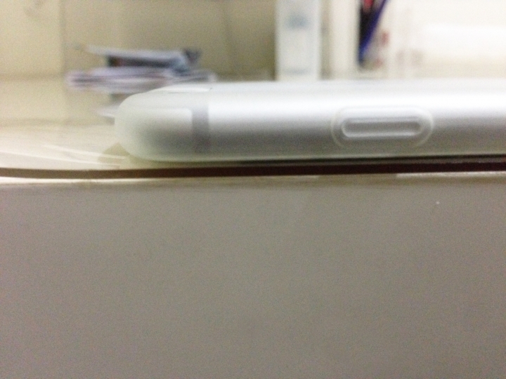 GGMM IPHONE6保護殼 霧透白分享