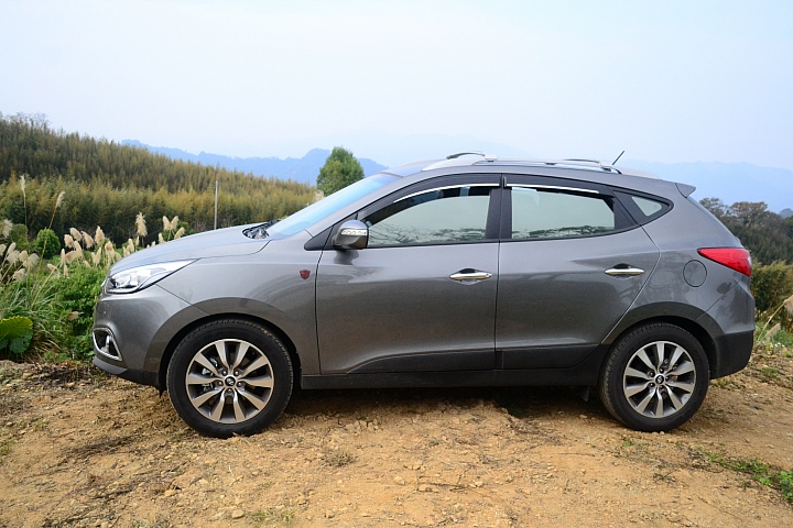 【開箱】HYUNDAI 2015 new IX35 尊貴柴油2.0 旋風灰色