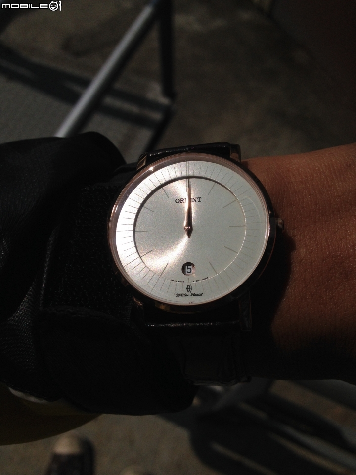 『開箱』Orient 0100AW&CW 為什麼要兩支款不同色呢?