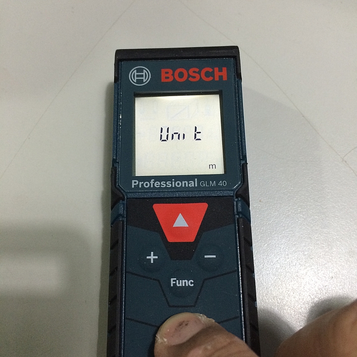 【開箱】房仲神器BOSCH台規GLM 40 Professional 雷射測距儀