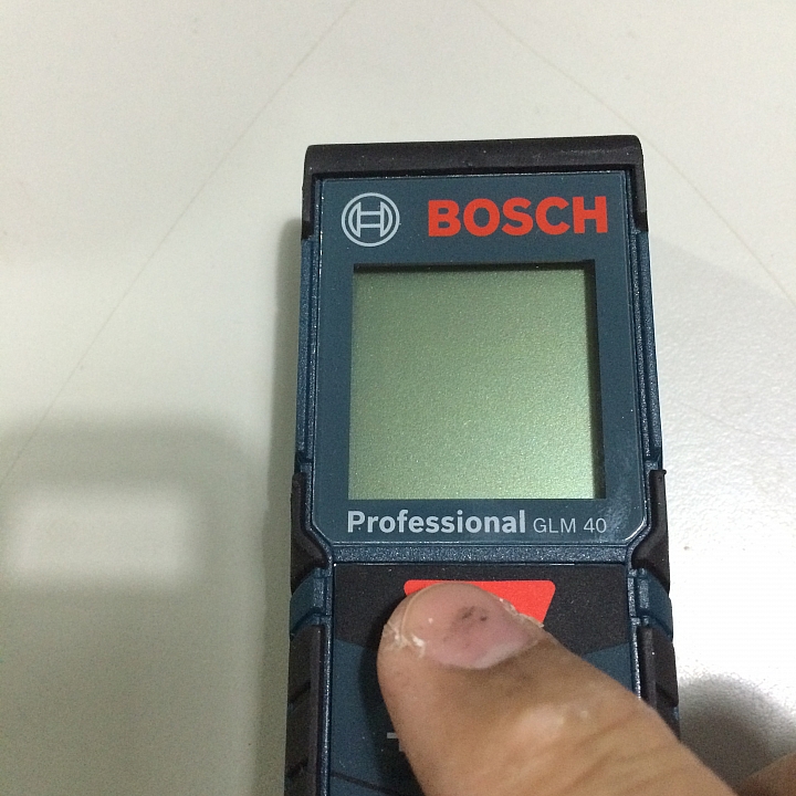 【開箱】房仲神器BOSCH台規GLM 40 Professional 雷射測距儀