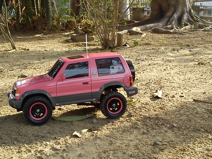 人生的第一台TAMIYA 1/10 RC 粉嫩登場