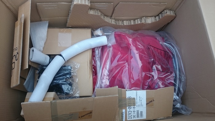 開箱】Quinny Buzz Xtra 2015 嬰兒推車 & Maxi-Cosi Pebble Plus 2015 提籃 不專業開箱