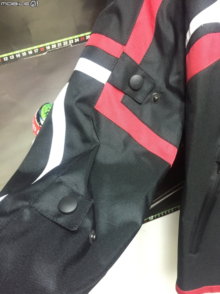 新品牌 ROADFOX 防摔衣開箱