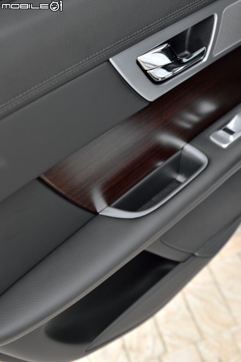 不只同中求異 Jaguar XF Sportbrake 2.2D Luxury