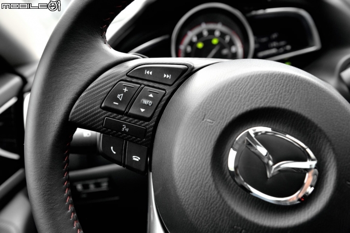 震撼市場新星 Mazda Mazda3 5D