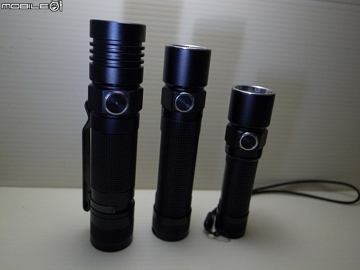 OLIGHT S30 側按小直筒