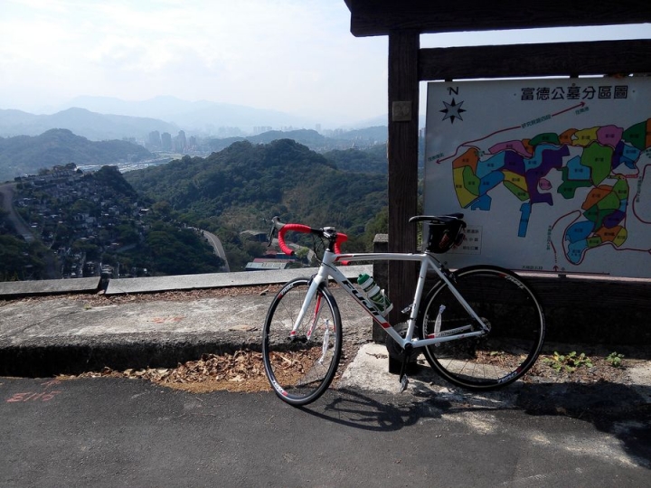 FUJI Roubaix 1.3 2015 是有瑕疵嗎? BB異音不斷!! =>(更新)FUJI BIKES , 你們大陸組裝廠的品管是否該加強了呢?