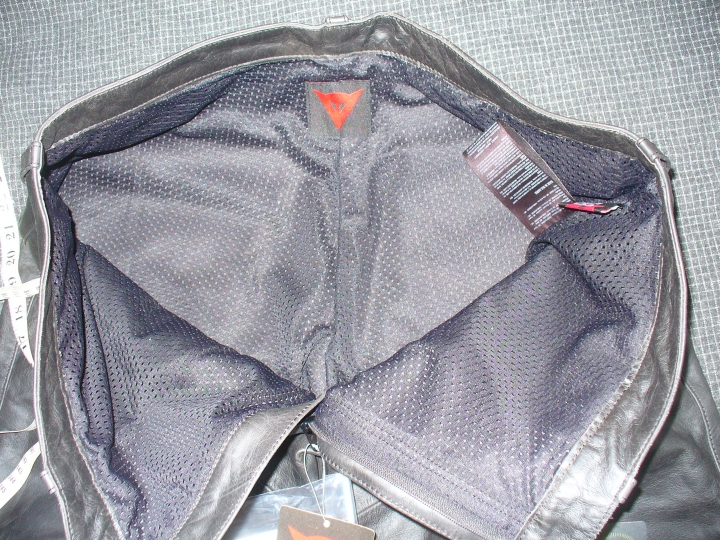 dainese trophy 洗舊 皮褲 簡單分享