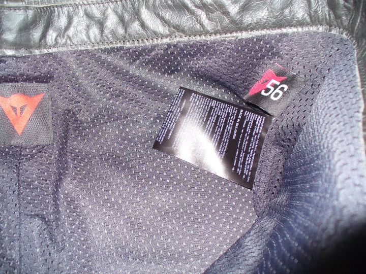 dainese trophy 洗舊 皮褲 簡單分享