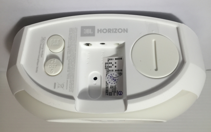 開箱 JBL HORIZON 無線藍牙/收音機 床頭音響
