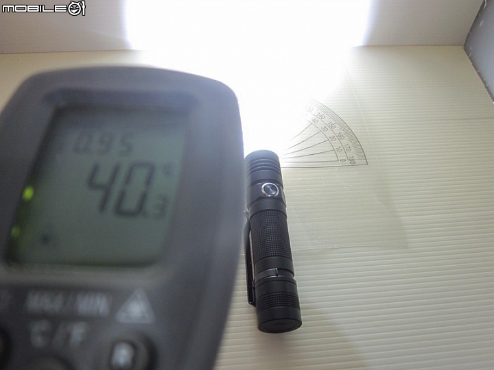 OLIGHT S30 側按小直筒
