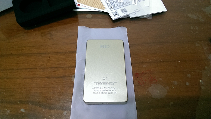 高音質隨身聽超值基本款-Fiio X1 金色版 小開箱