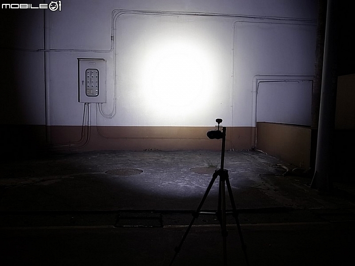 OLIGHT S30 側按小直筒