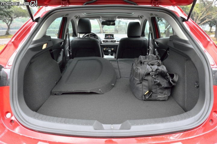 震撼市場新星 Mazda Mazda3 5D