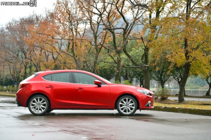 震撼市場新星 Mazda Mazda3 5D