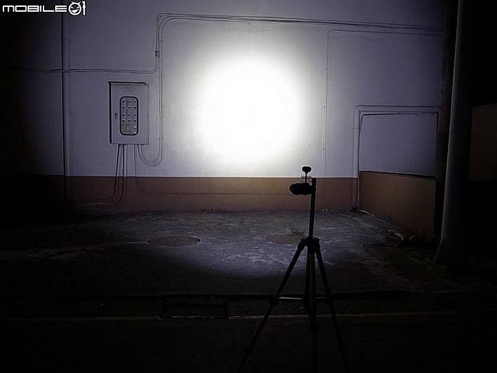 OLIGHT S30 側按小直筒