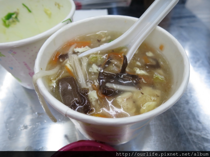 逢甲深夜食堂.皮Q肉甜的麻辣煎餃小籠湯包@餃踏實地