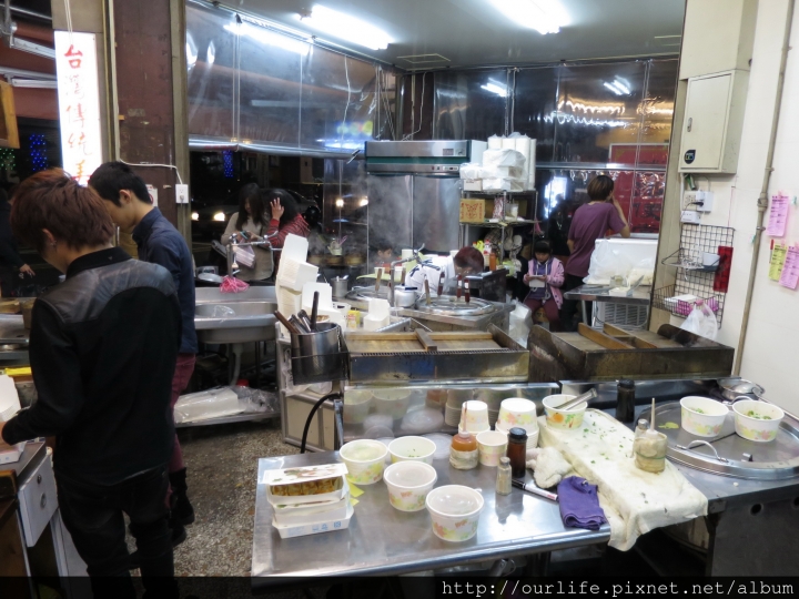 逢甲深夜食堂.皮Q肉甜的麻辣煎餃小籠湯包@餃踏實地