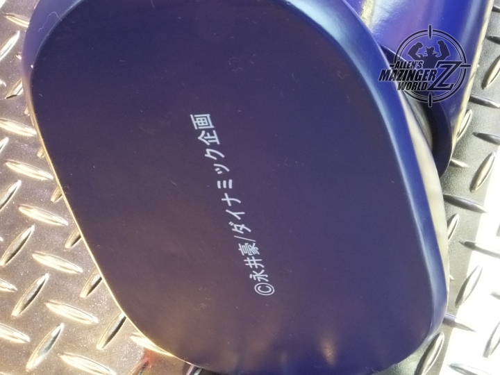 【開箱分享】究極造形無敵鐵金剛正常顏色版VS.動漫色彩版
