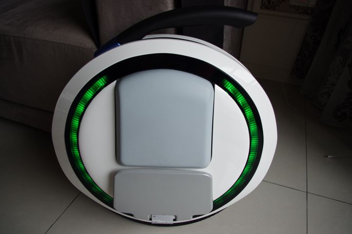 美型 Ninebot one 電動獨輪車,開箱文~~