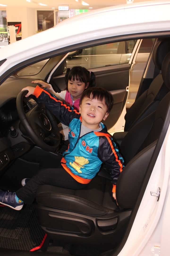 ~歐風元素Carens轎式休旅車~「KIA潮勢力-試駕體驗活動」
