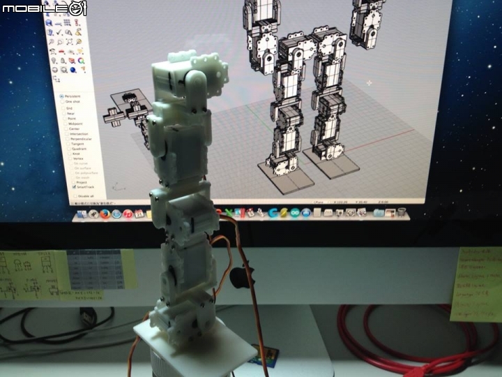 小時後的 機器人夢 用 3D列印機 完成!(2015/4/22 更新)