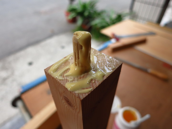 【分享】業餘組的騎樓木工 -- 滑軌拉門的松木櫃