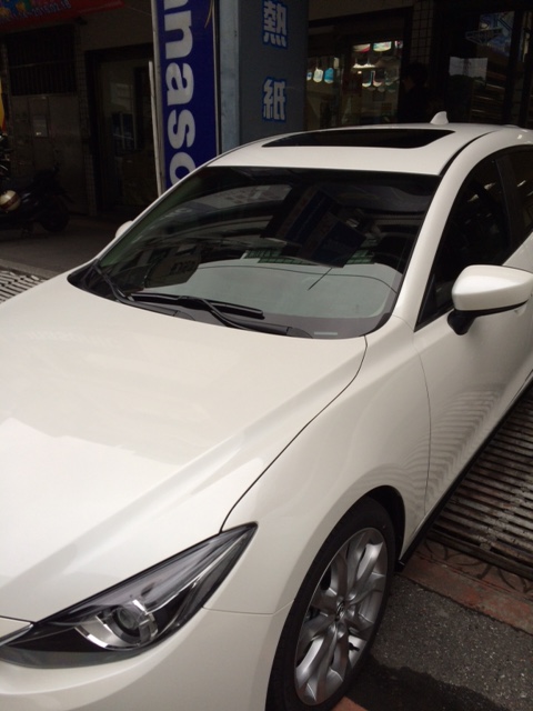 有了小三(MAZDA3)...(更新:背棄小三)