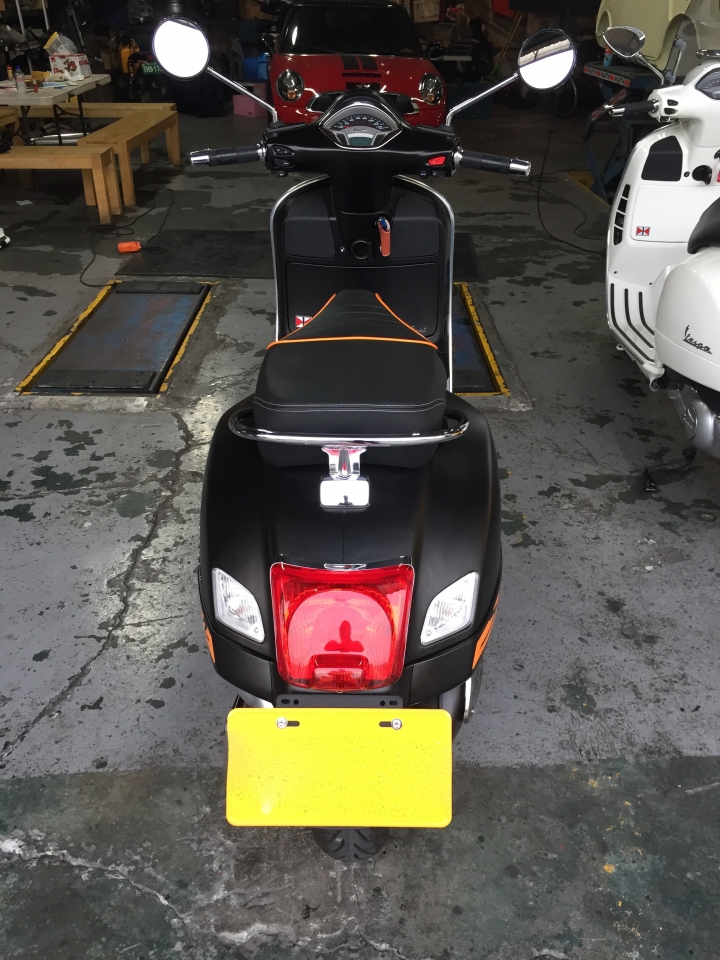 vespa super sport & akraprovic 不專業開箱分享文