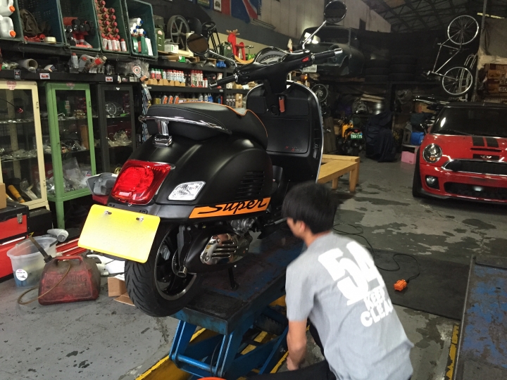 vespa super sport & akraprovic 不專業開箱分享文