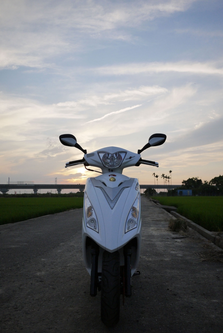 光陽 G6E 絕版 白 開箱兼懷念小車GP