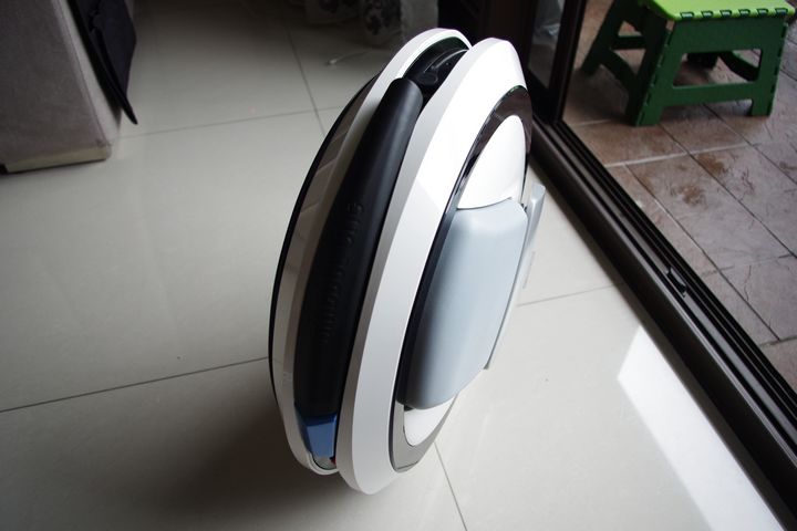 美型 Ninebot one 電動獨輪車,開箱文~~