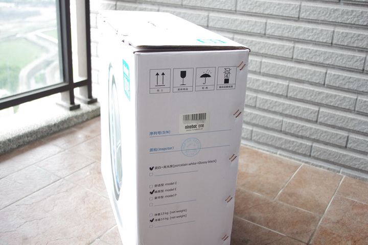 美型 Ninebot one 電動獨輪車,開箱文~~