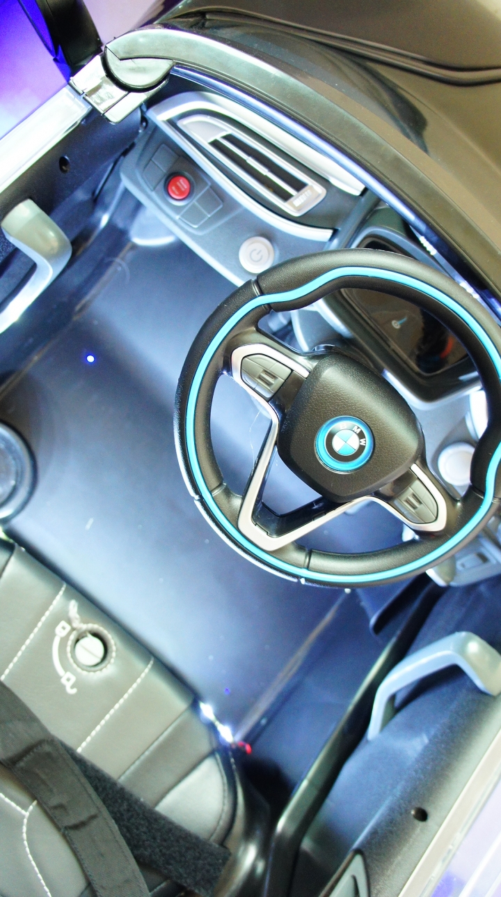 BMW i8 兒童電動車加裝燈光!