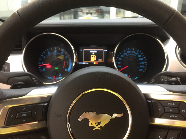 50年的經典傳奇. 2015 野馬 Mustang 簡易開箱分享