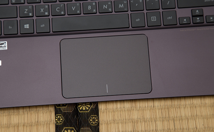 華碩 ZenBook UX305 ,讓我再次心動的Ultrabook (文章完整介紹