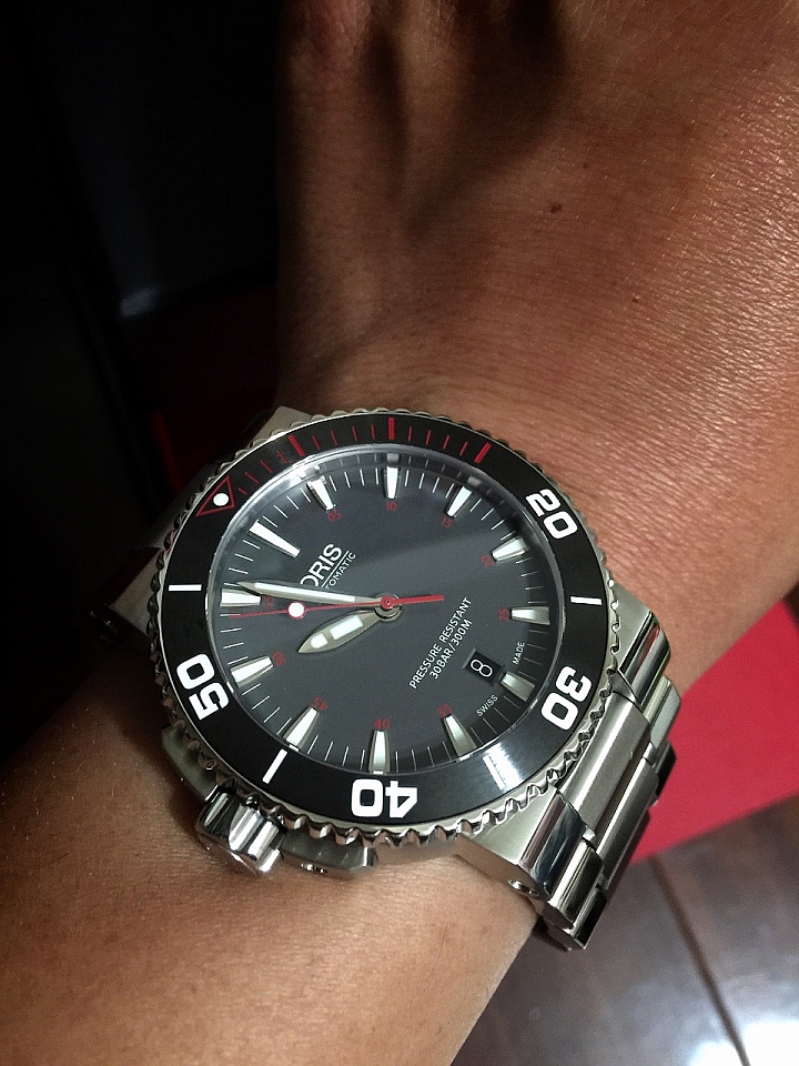 《開箱》Oris Aquis Red Limited Edition 拯救紅海 左冠限量款