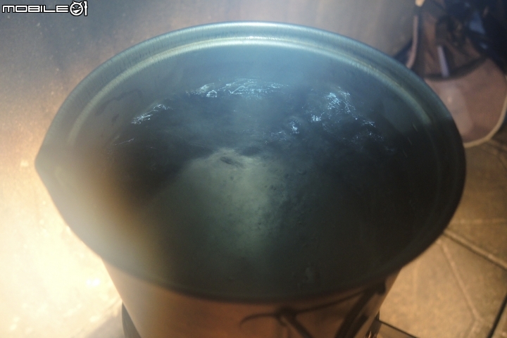【冷門開箱】Petromax炊煮鍋架套件,與室外燃燒測試