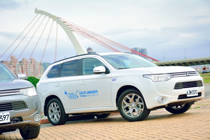 【特企】強化內在×挑戰不插電 Outlander 雙動力 體感試乘