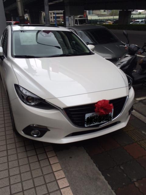 有了小三(MAZDA3)...(更新:背棄小三)