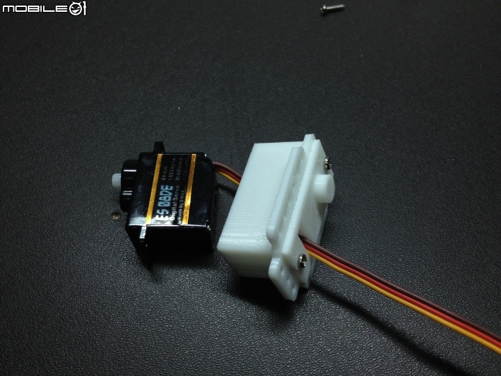 小時後的 機器人夢 用 3D列印機 完成!(2015/4/22 更新)