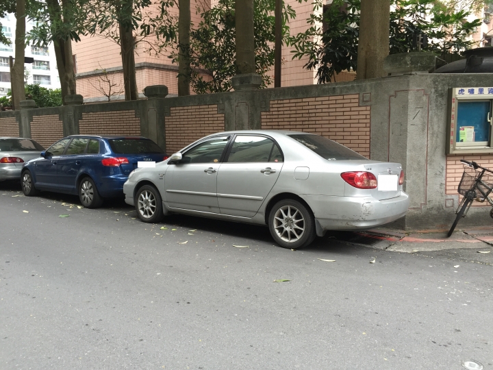 <請益分享經驗>路邊停車被擦傷處理