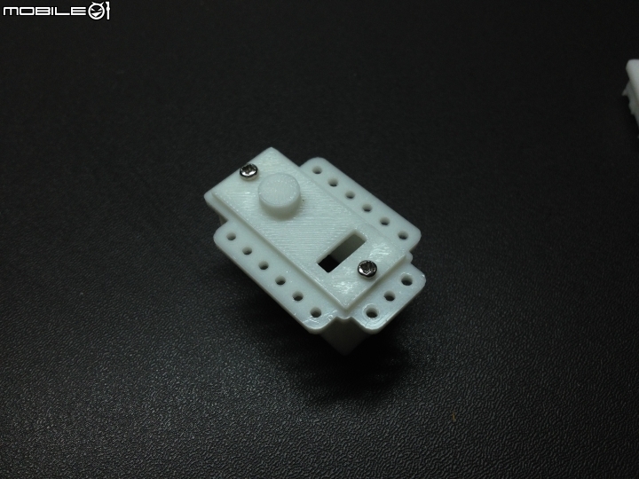 小時後的 機器人夢 用 3D列印機 完成!(2015/4/22 更新)