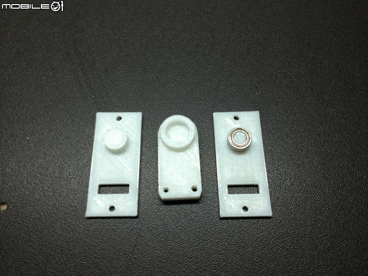 小時後的 機器人夢 用 3D列印機 完成!(2015/4/22 更新)