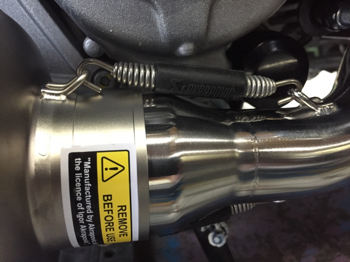 vespa super sport & akraprovic 不專業開箱分享文
