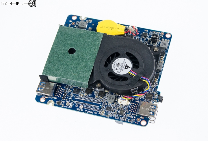 一手掌握的迷你遊戲機 技嘉BRIX GB-BXA8-5545微型電腦實測